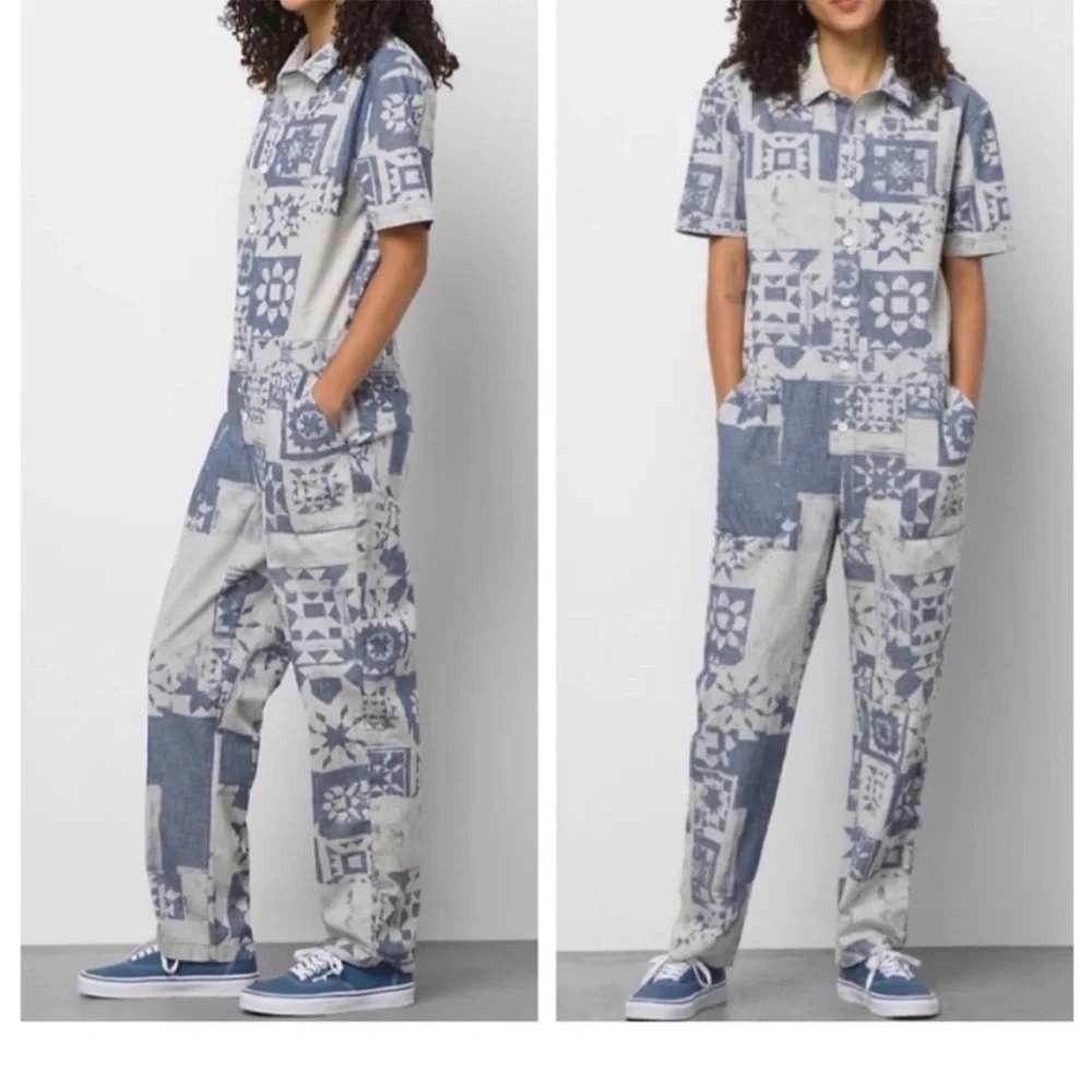 Vans Jumpsuit Women's XS Blue White Geometric Quilt Print Short Sleeve Street